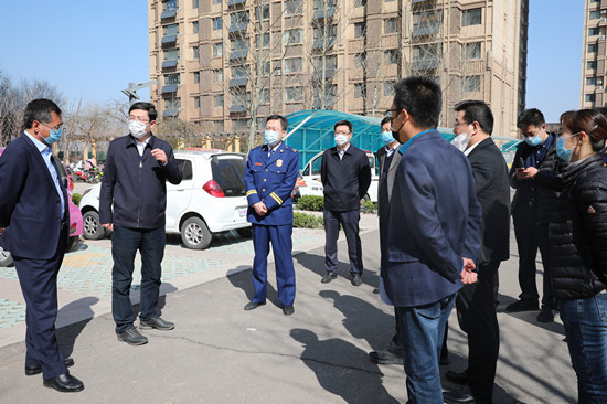 人民网潍坊3月22日电 22日上午,寿光市委常委,副市长乔日升带队对疫情