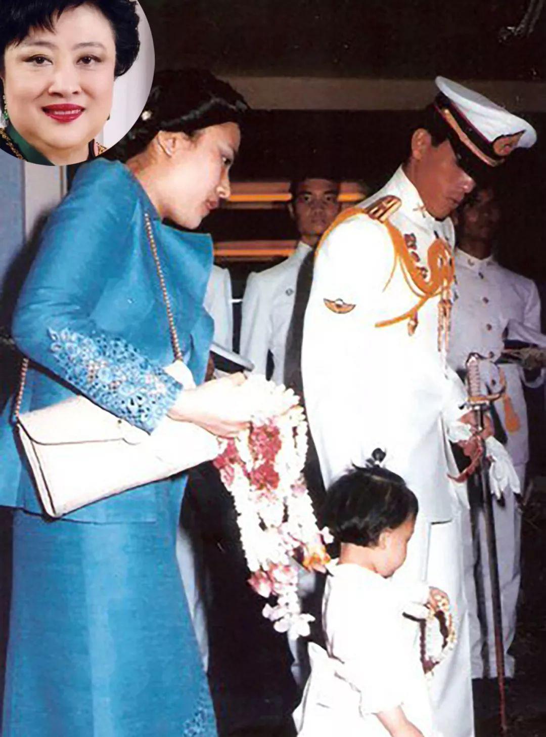 颂莎瓦丽为了取悦泰王穿挂脖小礼服赴宴可国王看都不看她一眼