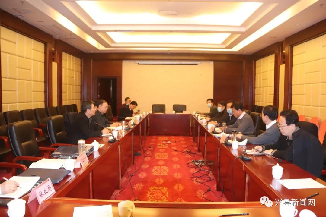 3月19日至20日,省林业草原局下设造林局局长张文东一行深入兴县,实地