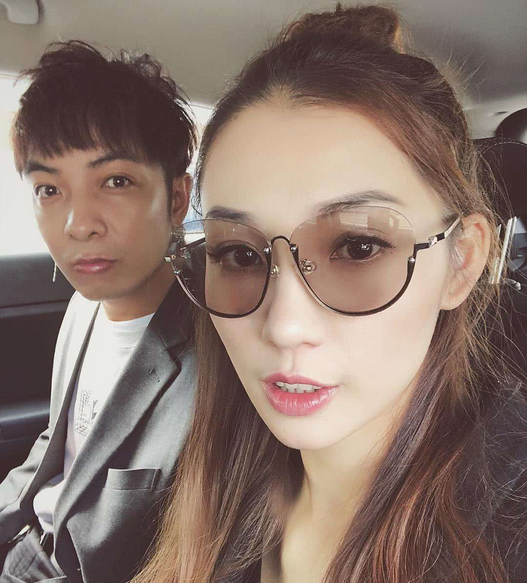 夫妻恩爱十几年,因拍摄收租视频走红,郑建鹏言真的爱情让人羡慕