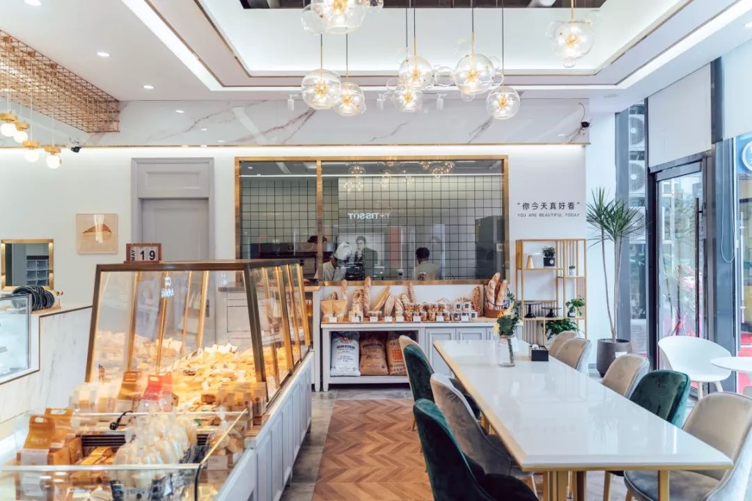 星设计·153期 | 这个蛋糕店的设计,真好看!