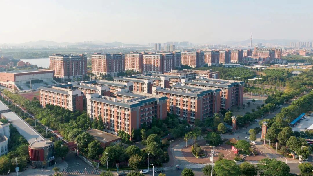 喜讯赞中大新华获评2020中国一流独立学院星级排名五颗星