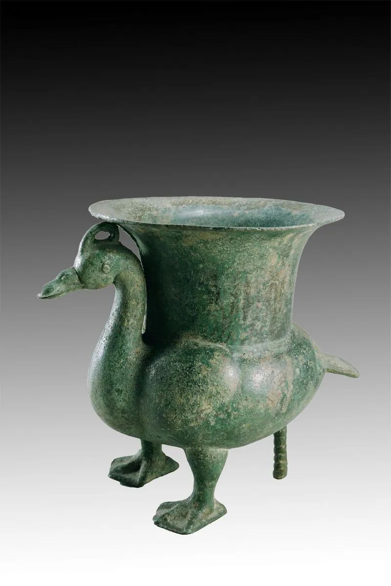 宅家逛镇博丨我为家乡文物代言青铜鸟盖壶