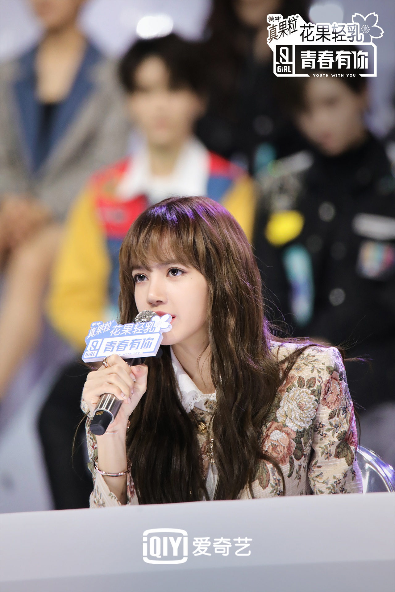 青春有你2公演舞台将至lisa自曝曾每天训练15小时