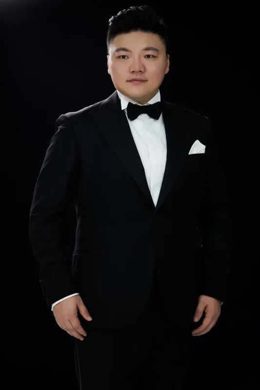 韩蓬演唱想着你梁和平词张向锋曲献给抗疫中牺牲的勇士