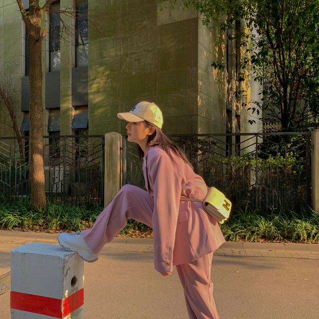 宝藏女孩靳梦佳 "奶盐少女"私服可盘