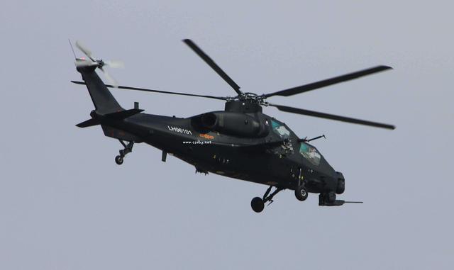 武直-10武装直升机代号霹雳火,是一款真正的武装直升