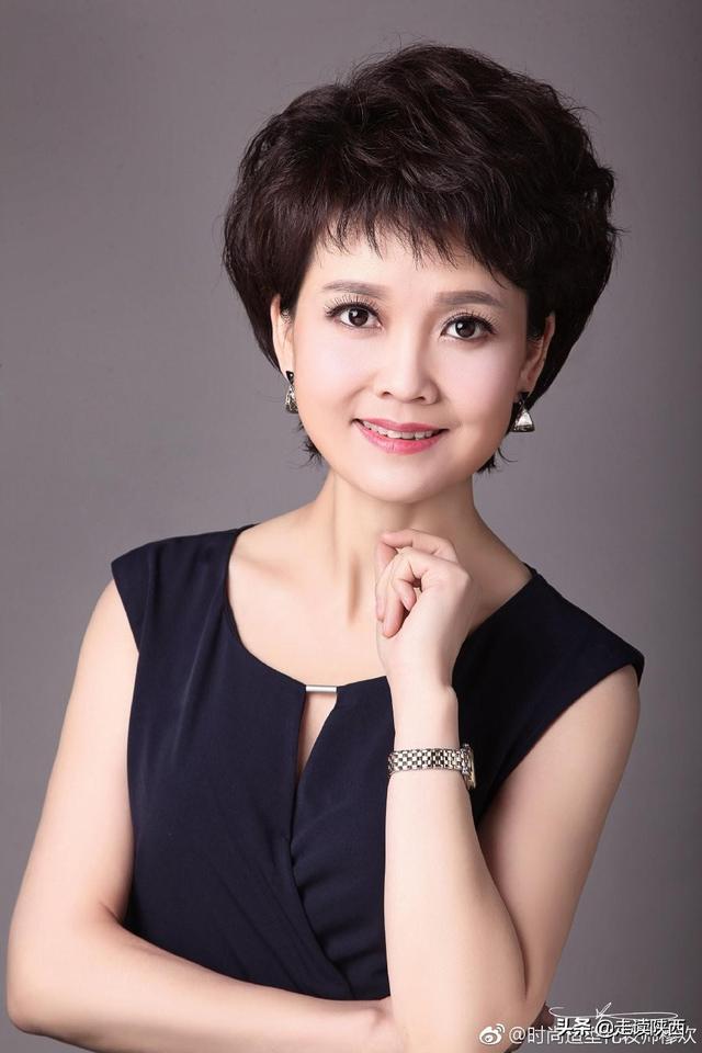 电视剧,其中不乏有《汉武大帝》,《朱元璋》,《海瑞罢官》等荧幕佳作