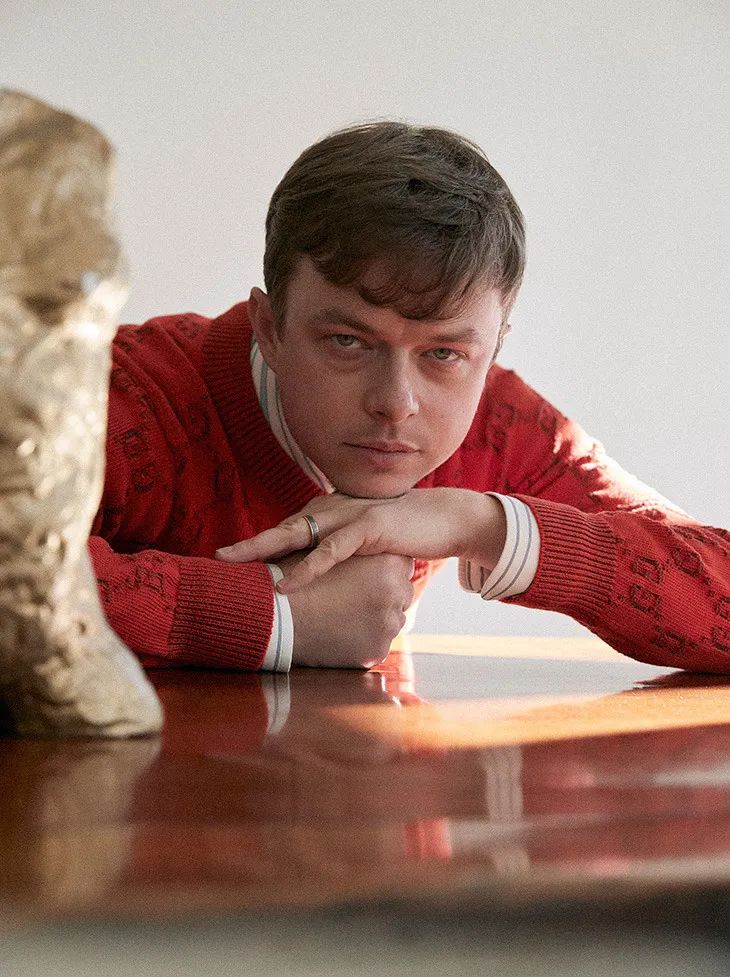 日渐"李化"的戴涵涵 | 赏色_prada