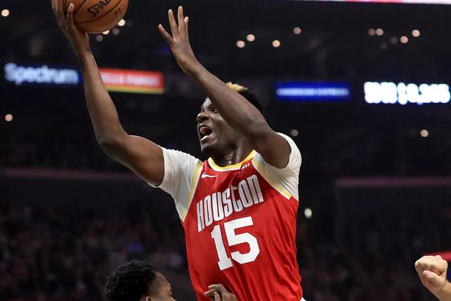 为什么卡佩拉会适合老鹰2队友搭他太合适防守空缺正好能填补