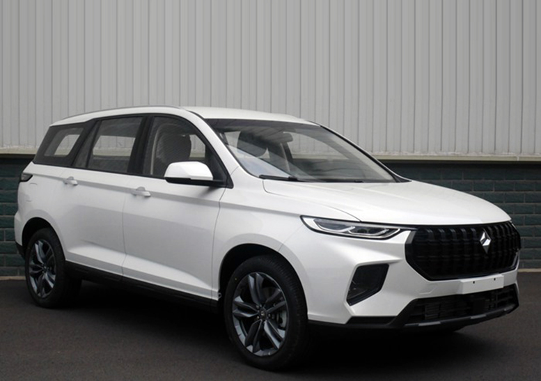 国产又一大块头suv,新宝骏rs-7实车曝光,尺寸比汉兰达更大