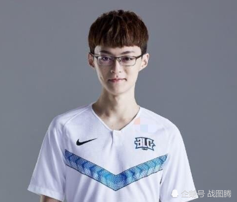 最强悍的电竞渣男诞生玩弄感情脚踏两船网友大怒请滚出赛区