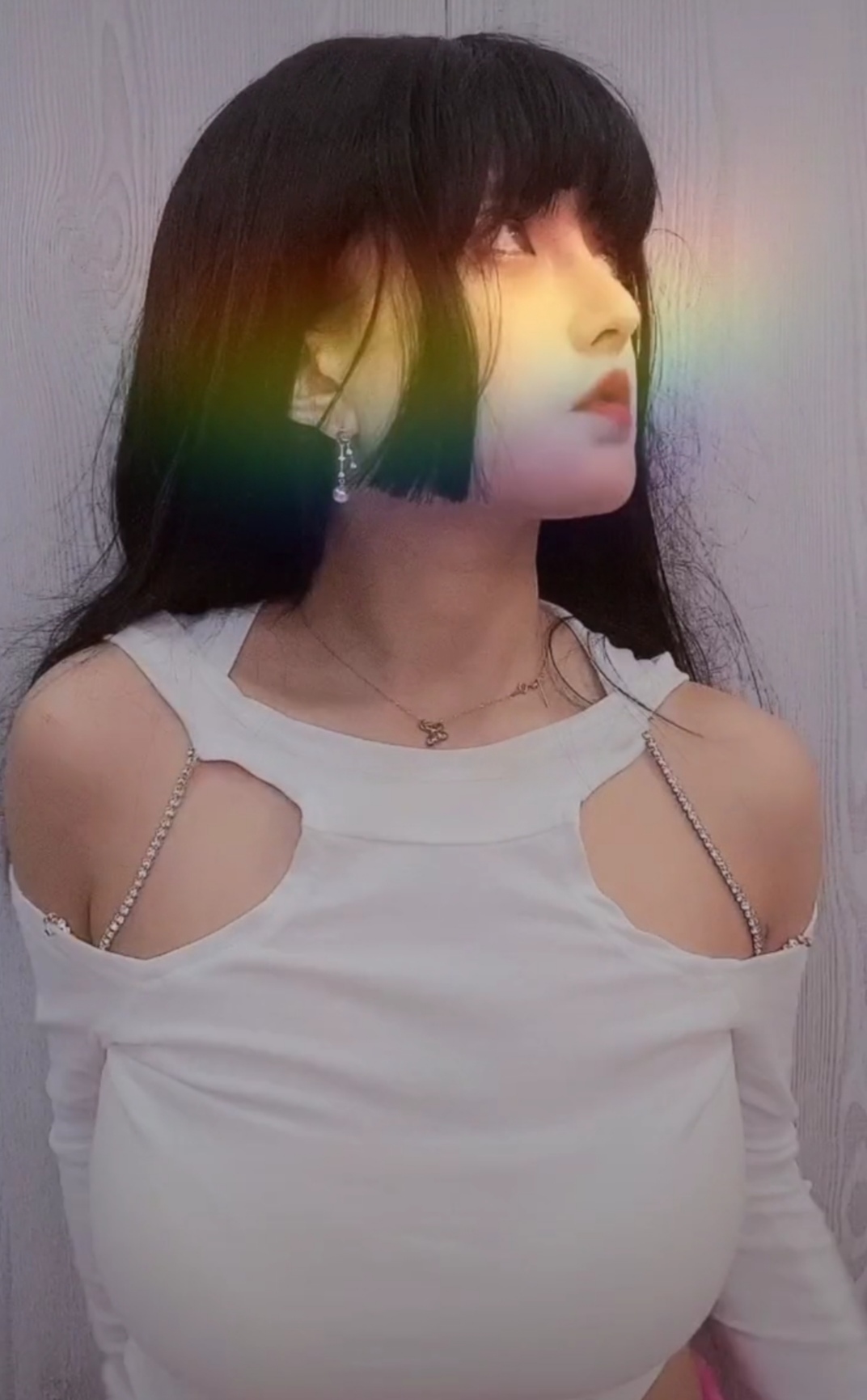 现在除了直播的时间,古阿扎就是在拍短视频,从最开始账号只有20多个人