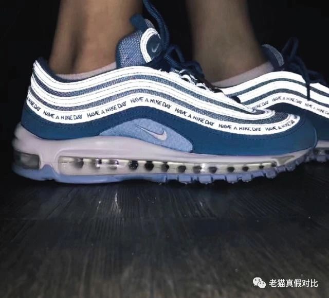 平价好球鞋airmax97蓝色串标笑脸真假对比