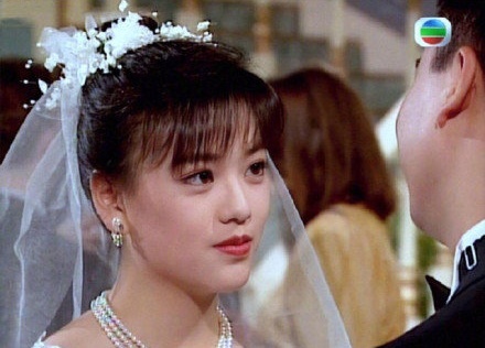 邱淑贞张曼玉90年代港风女星婚礼造型从妆容到婚纱真的太美了