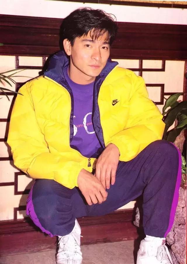 与亲弟弟两人颜值千差万别,弟弟身价过亿,姐姐却穷困潦倒_刘德盛