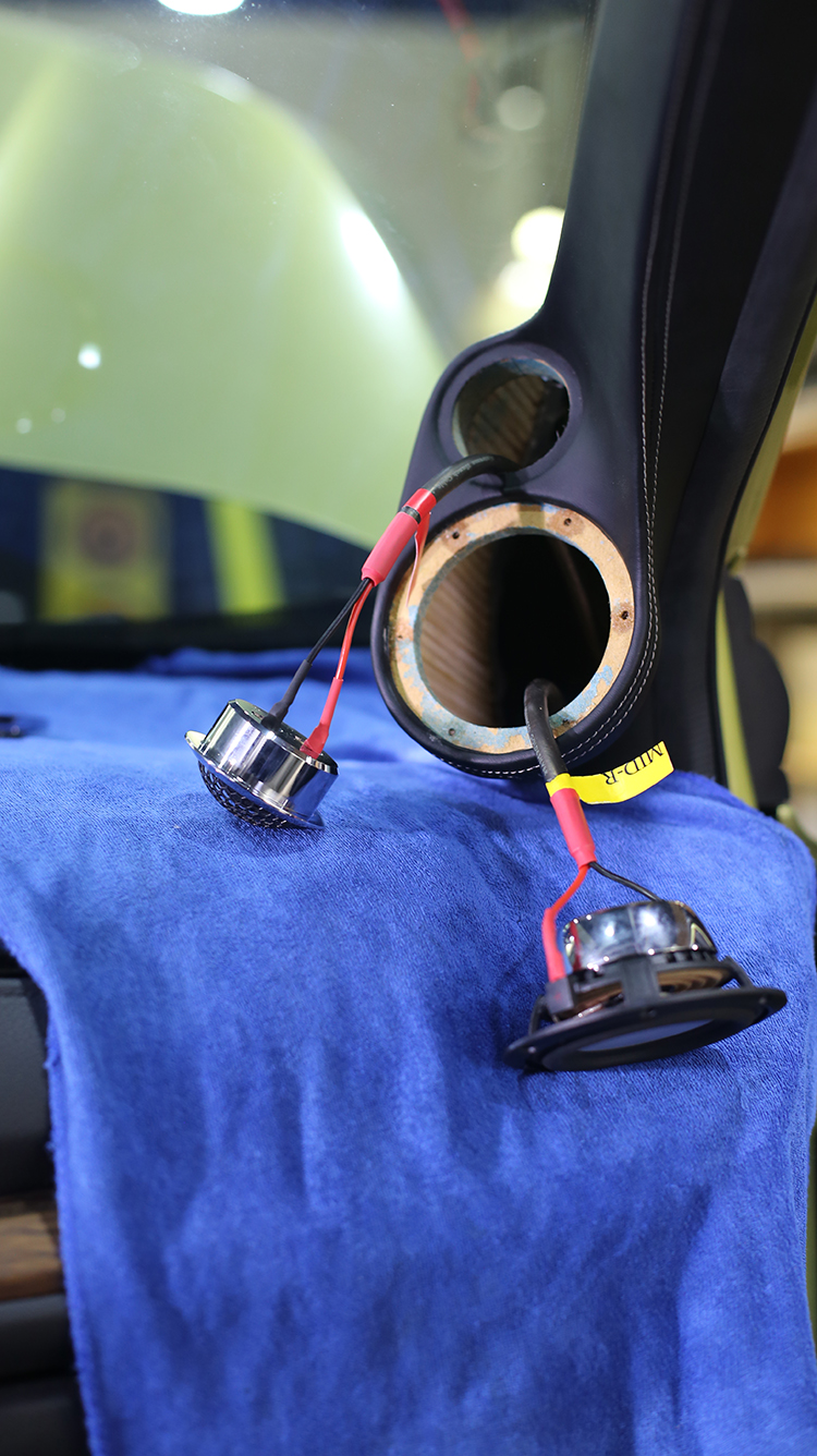 乌鲁木齐本田crv汽车音响改装升级案例