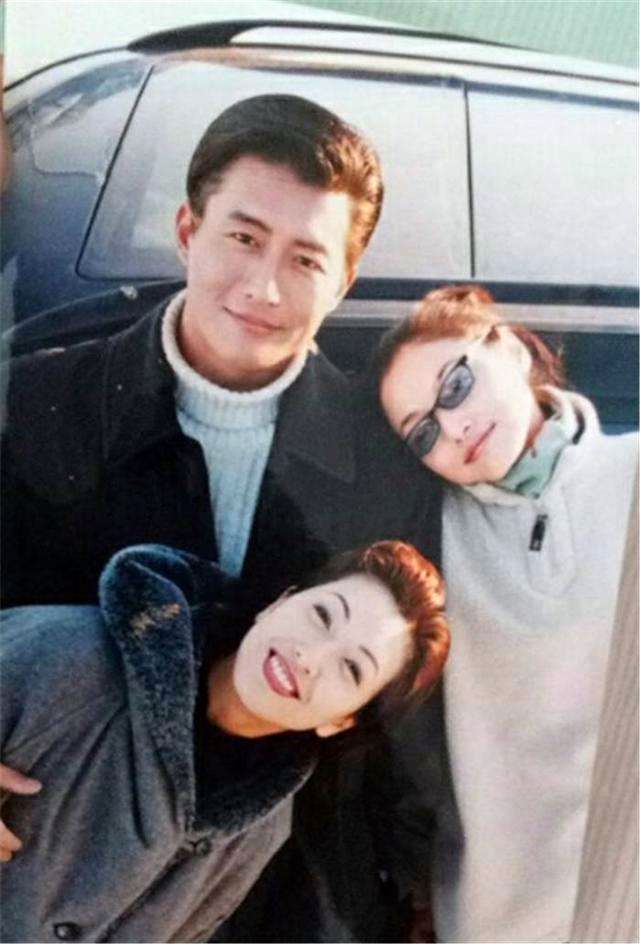 江珊年过半百魅力不减感情经历一波三折如今收获小15岁男友