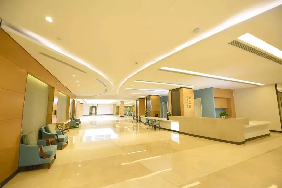 医院本期《泰康大健康讲堂》我们继续邀请泰康健投高级副总裁兼首席