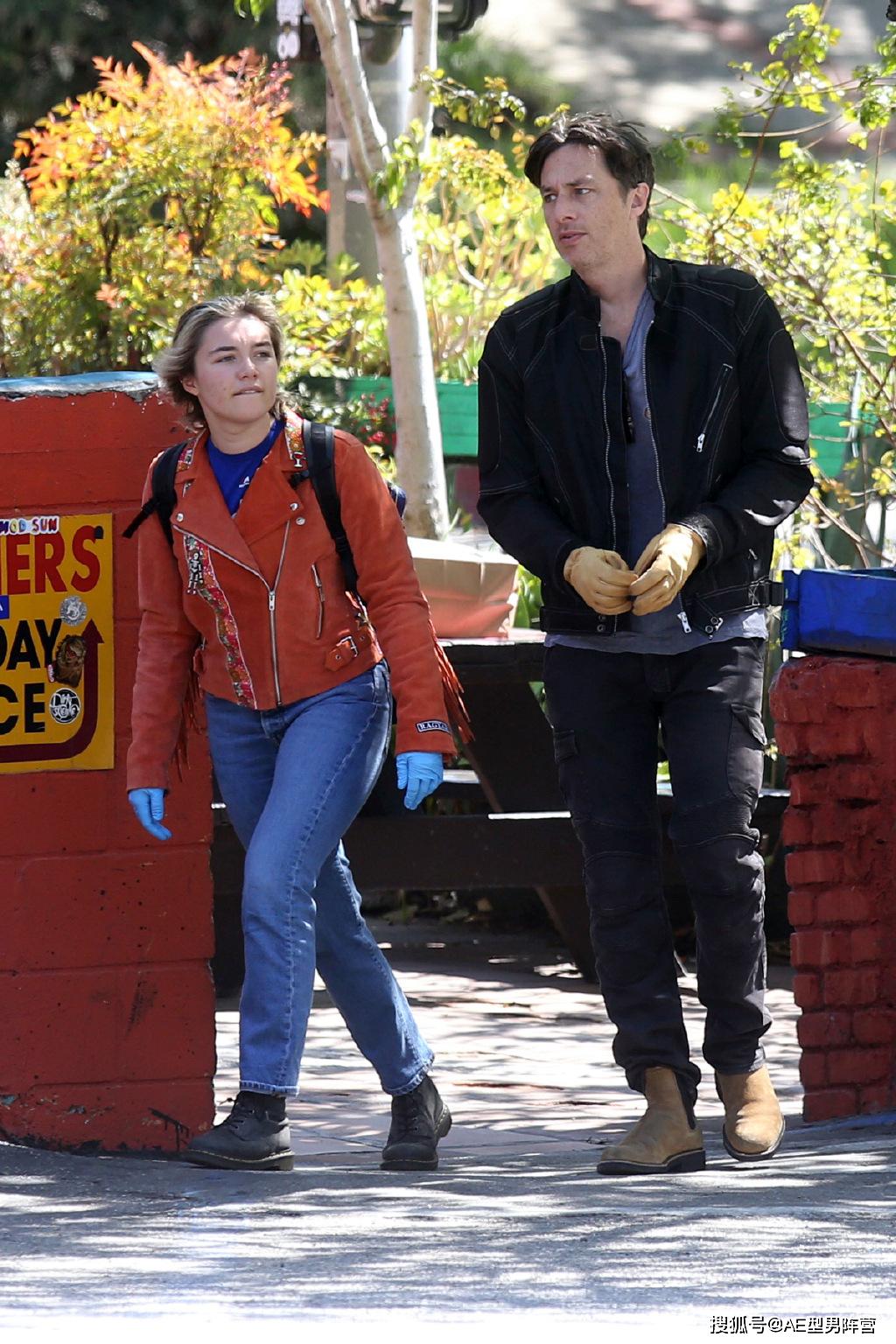 24岁"二代黑寡妇"和男友出门!素颜照差距太大,差点没认出来_佛罗伦斯