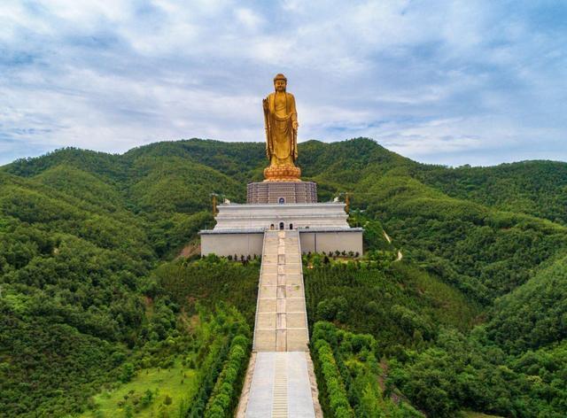 耗资12个亿被称为亚洲第一大佛为啥如今冷清如墓地