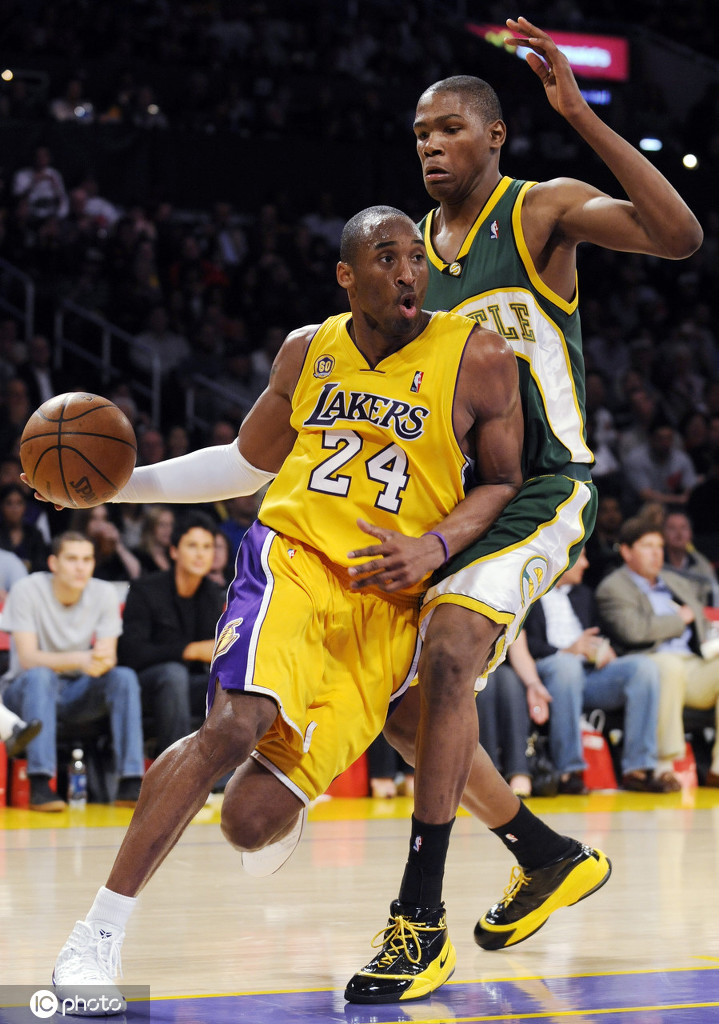 组图:球星新秀赛季回顾之杜兰特 单防科比毫不畏惧