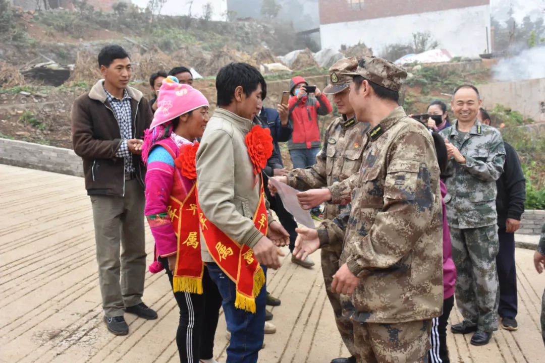 开远双拥荣耀时刻开远好男儿部队立功喜报送到家