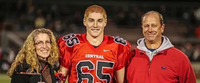 美国大学里的兄弟会究竟是什么样的神秘组织