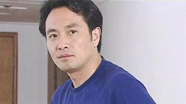 《重案六组》走红的丁志诚:晚结婚,放弃拍戏,照顾残疾姐姐30年