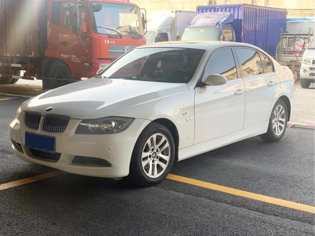 花4万块买台手动挡宝马3系是种什么样的体验?