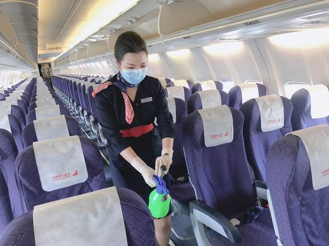 共战疫情中国联合航空切实做好旅客入境后中转承运工作