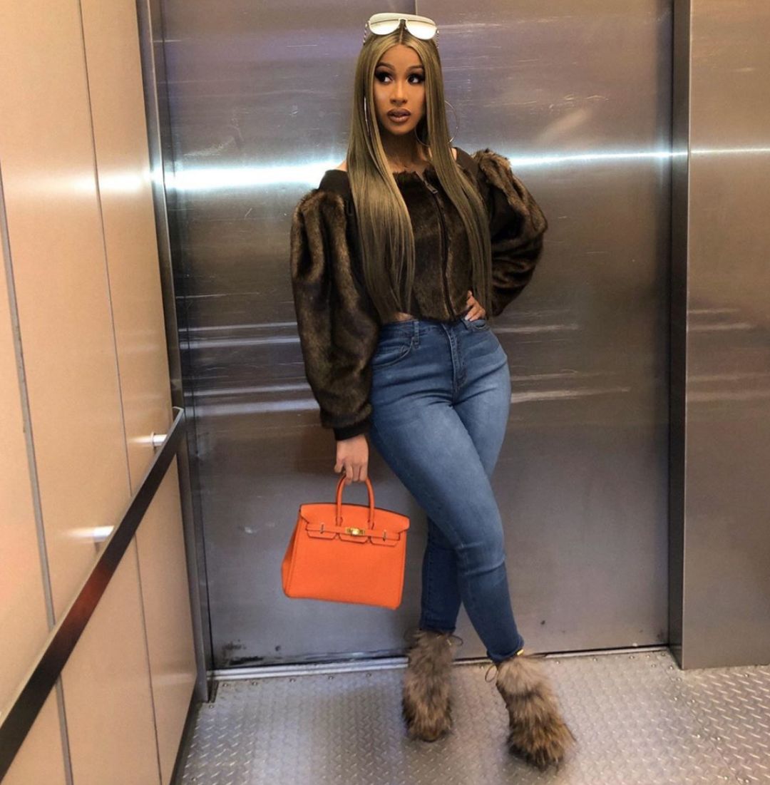 你还不知道空降热搜的卡迪碧没关系戳这里