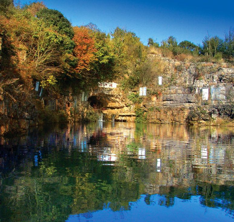 目前,曲靖市九龙瀑布,珠江源,大海草山,彩色沙林等a级以上景区已经