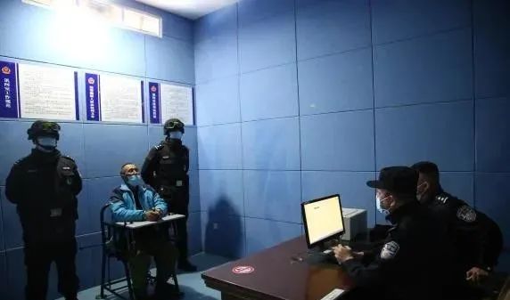 1999年04月26日晚上,在内蒙古锡林郭勒盟苏尼特右旗都呼木苏木宝拉格