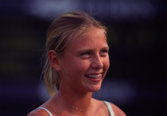 女网50大球星之莎娃:高颜值非所愿 激情打法强势