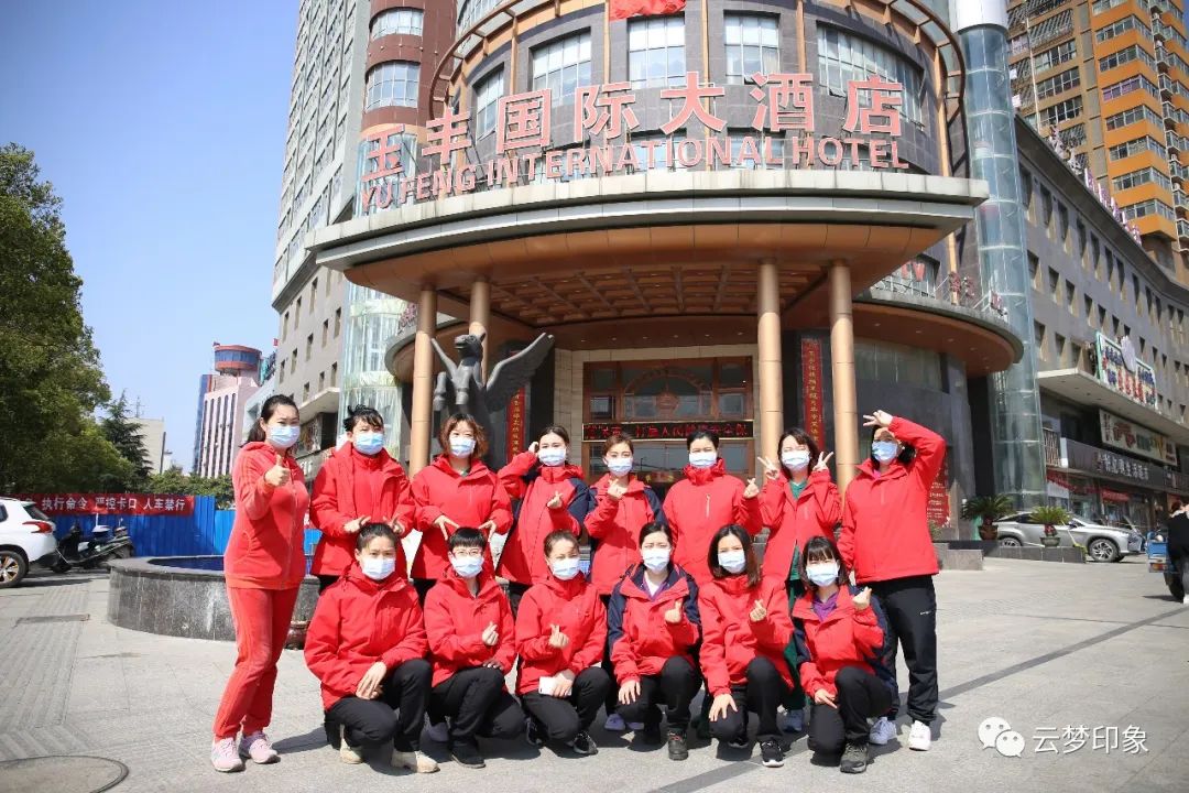 来自重庆医疗队36位白衣战士的感动