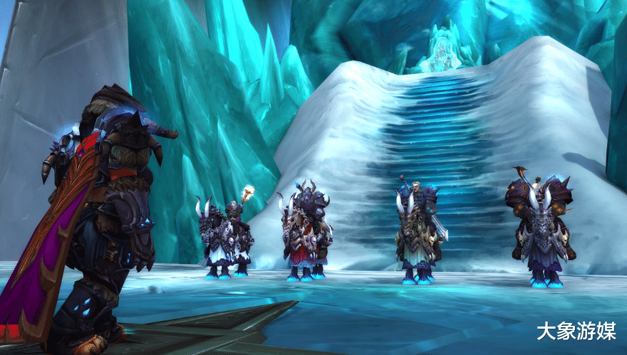 自己小号已经有450装等,照理说说已经达到了开荒h尼奥罗萨的基本要求