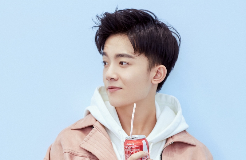 原创小鲜肉李明德凭借精湛的演技迅速走红携新剧帅气回归