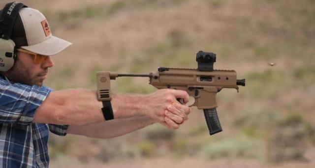 sig mpx copperhead 9mm pistol(西格绍尔9mm铜斑蛇手枪),这是瑞士