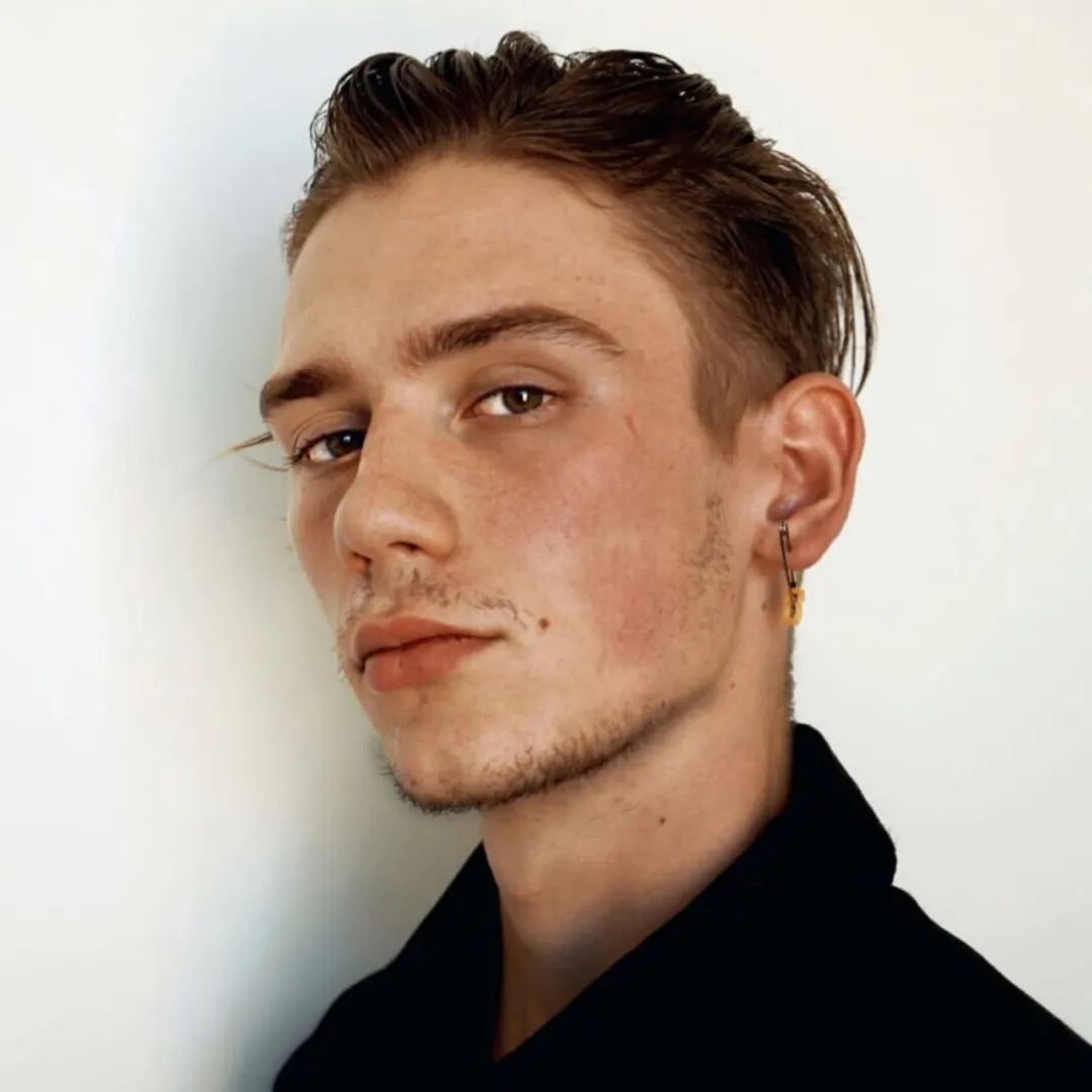 男生头像冷酷帅气t男生头像真人帅气图片人间值得未来可期