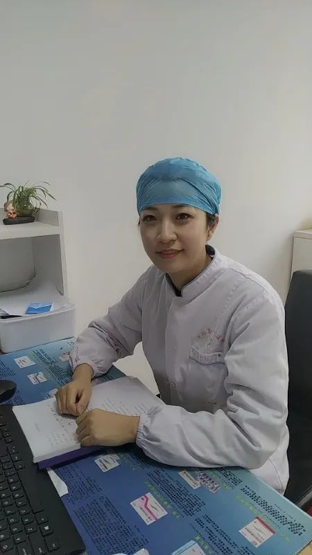 疫线故事记县人民医院抗疫志愿者徐丹