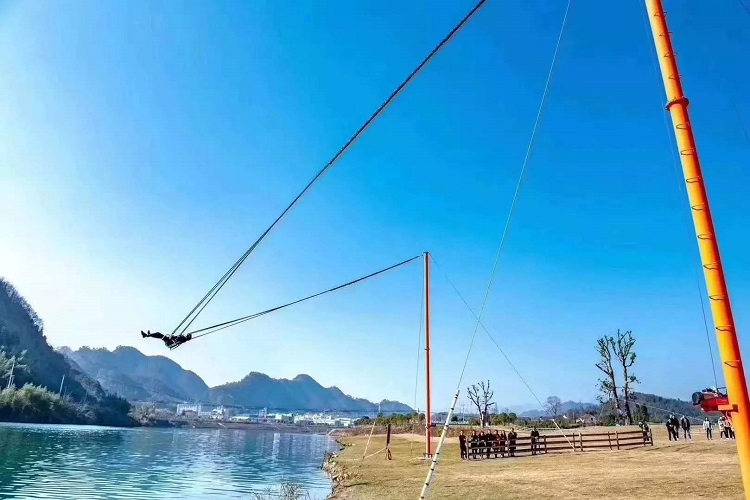 人体弹弓超刺激体验景区探险新思路