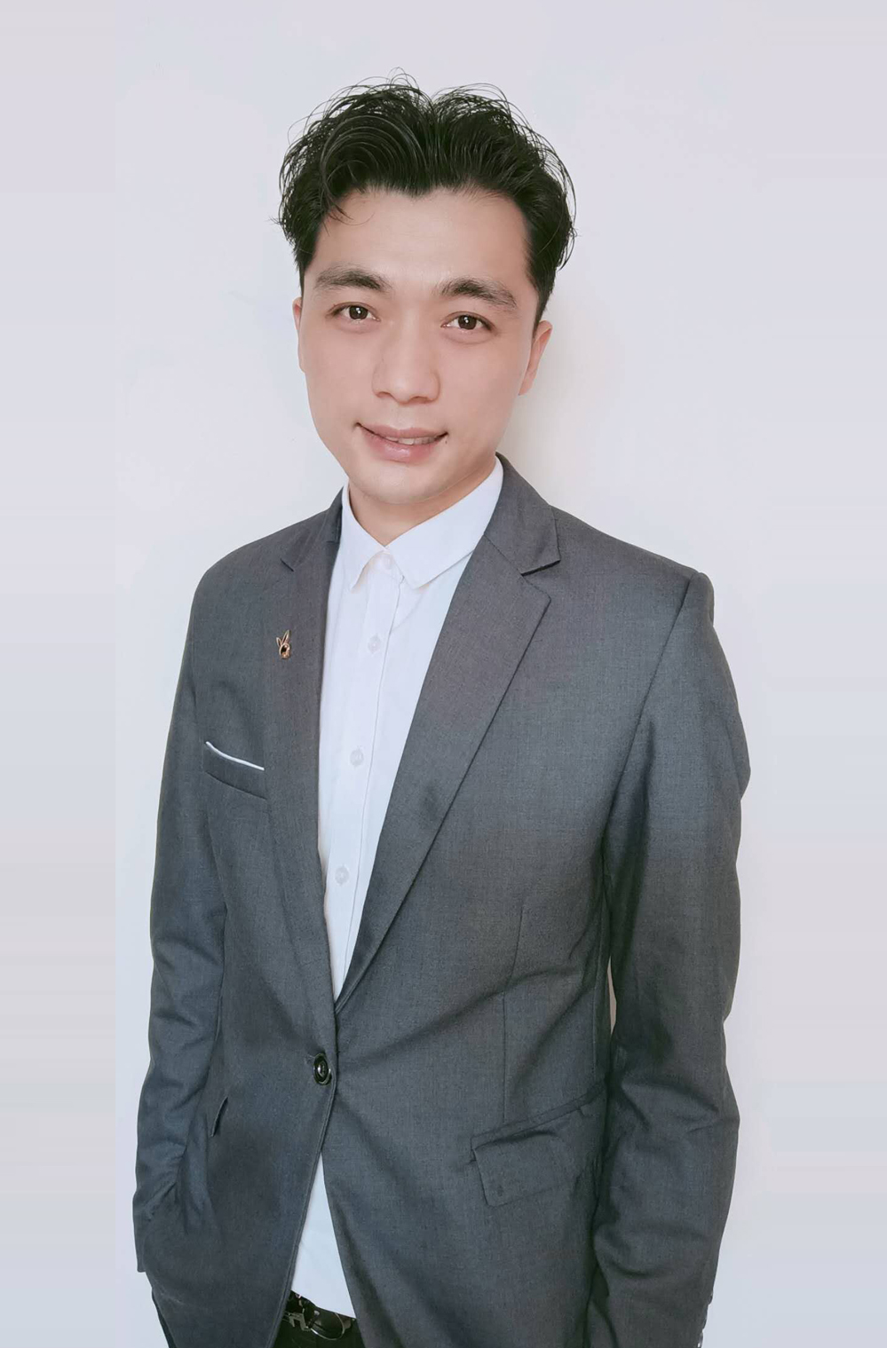 歌手谭水明2020年3月最新写真组图(9p)