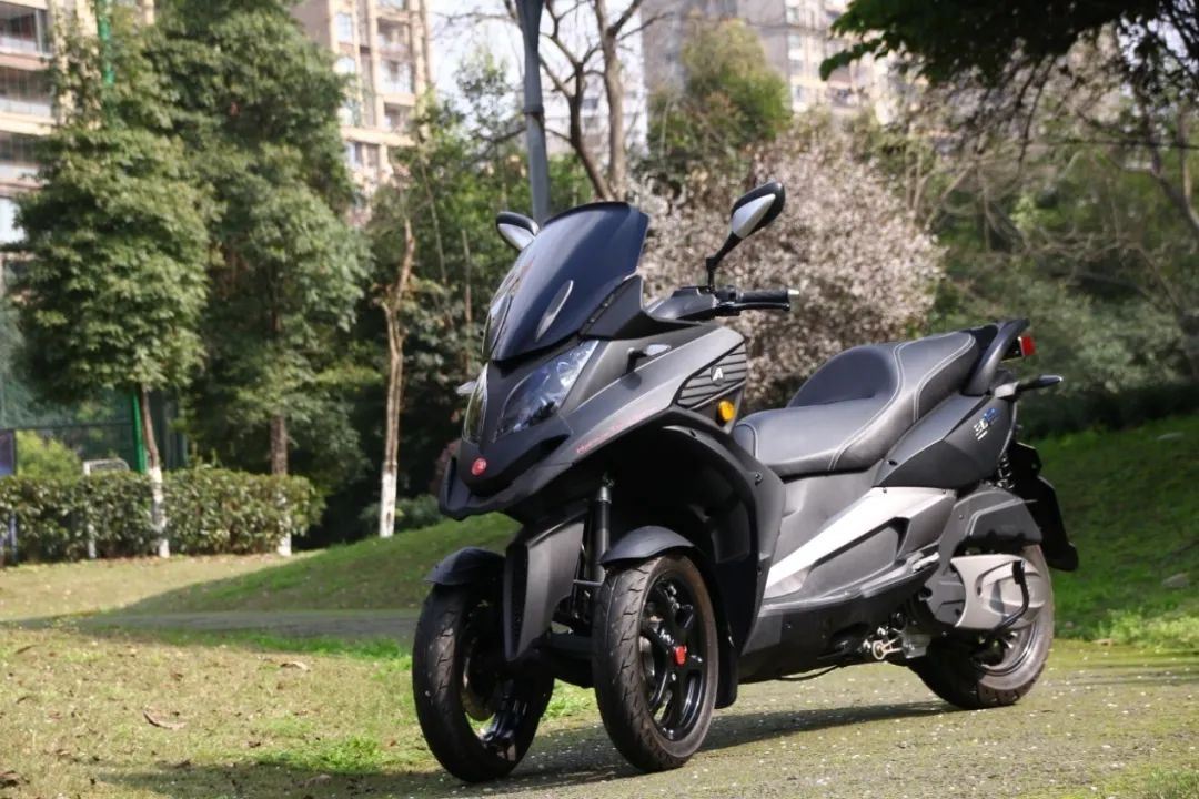 倒三轮市场搅局者,宏佳腾3d-350r详解