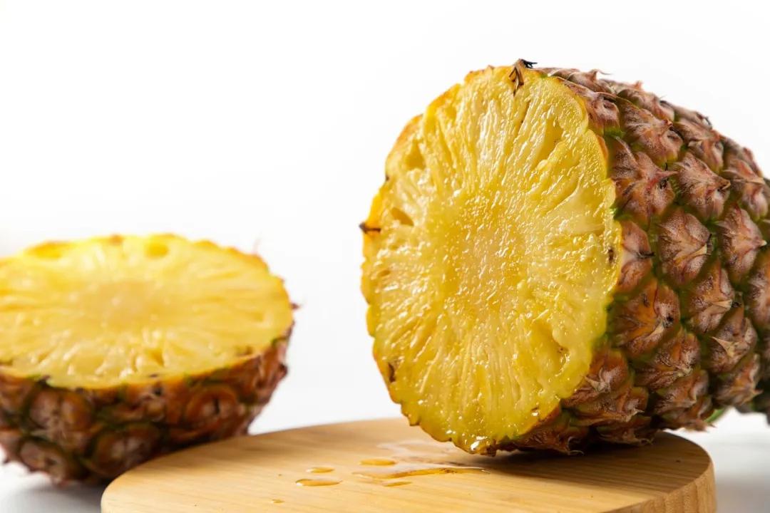 原创春风十里,我黑凤梨|蜂狂购助销200吨滞销凤梨