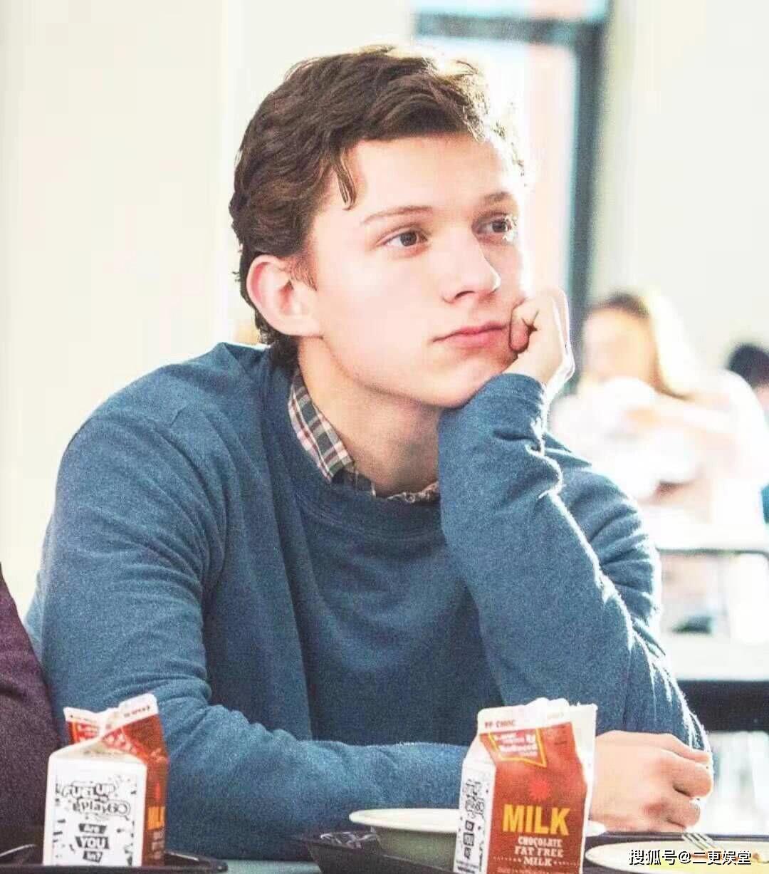 可能很多人听荷兰弟这个名字都以为她可能来自荷兰,其实不然,荷兰弟是