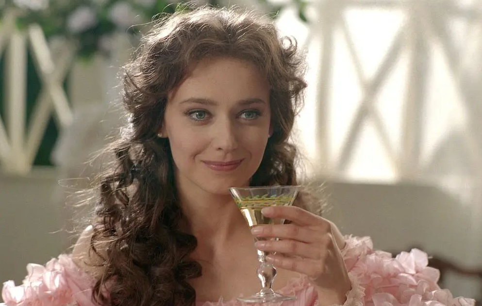 从茶花女到肖邦:肺结核何以成为"浪漫"的疾病?