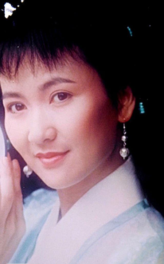 《新白娘子传奇》演员26年重聚,碧莲夏光莉未至,原因令人痛心