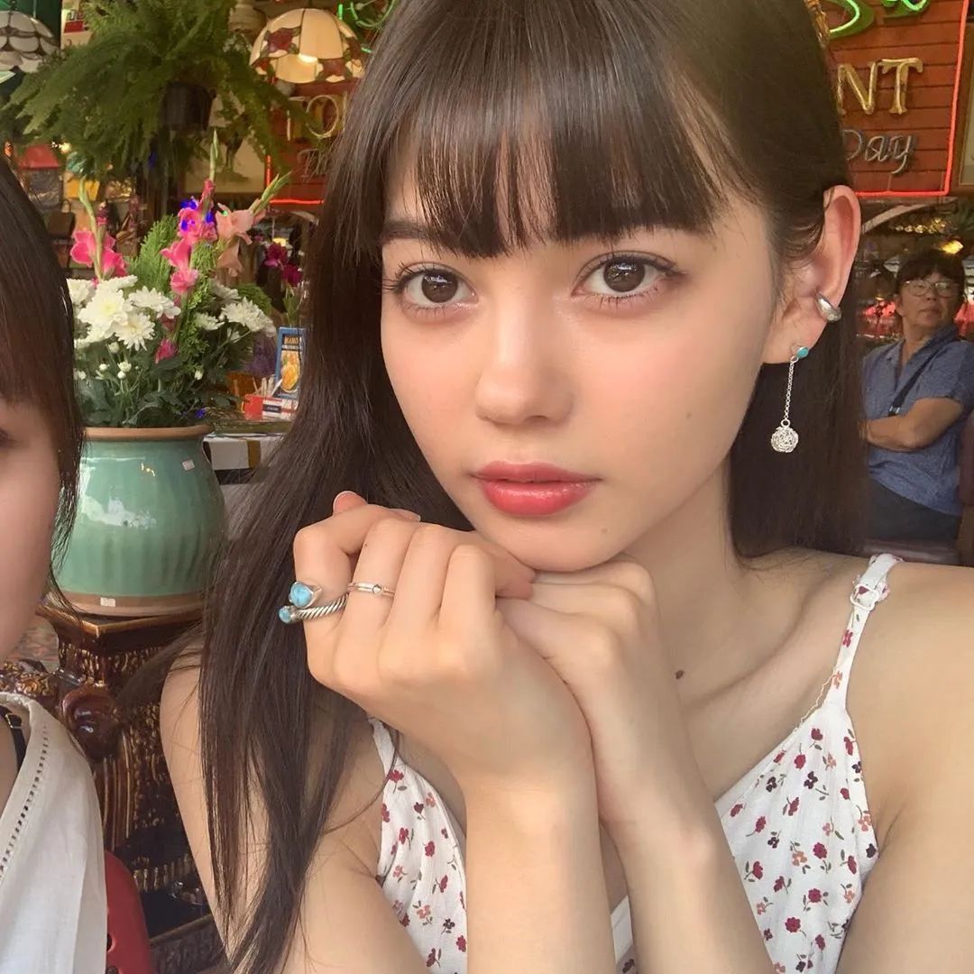 潮搭汇丨甜酷女孩の春天日本混血模特爱花示范25套穿搭