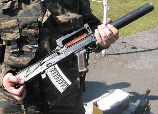 军武世界游戏中关注度最高的groza突击步枪真枪火力更恐怖